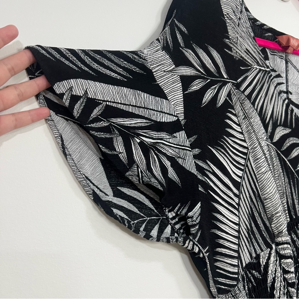 Tropical Dress‎ Black and Gray Leaf Print Maxi V-Neck Side Slit Cinched Waist - Picture 6 of 7